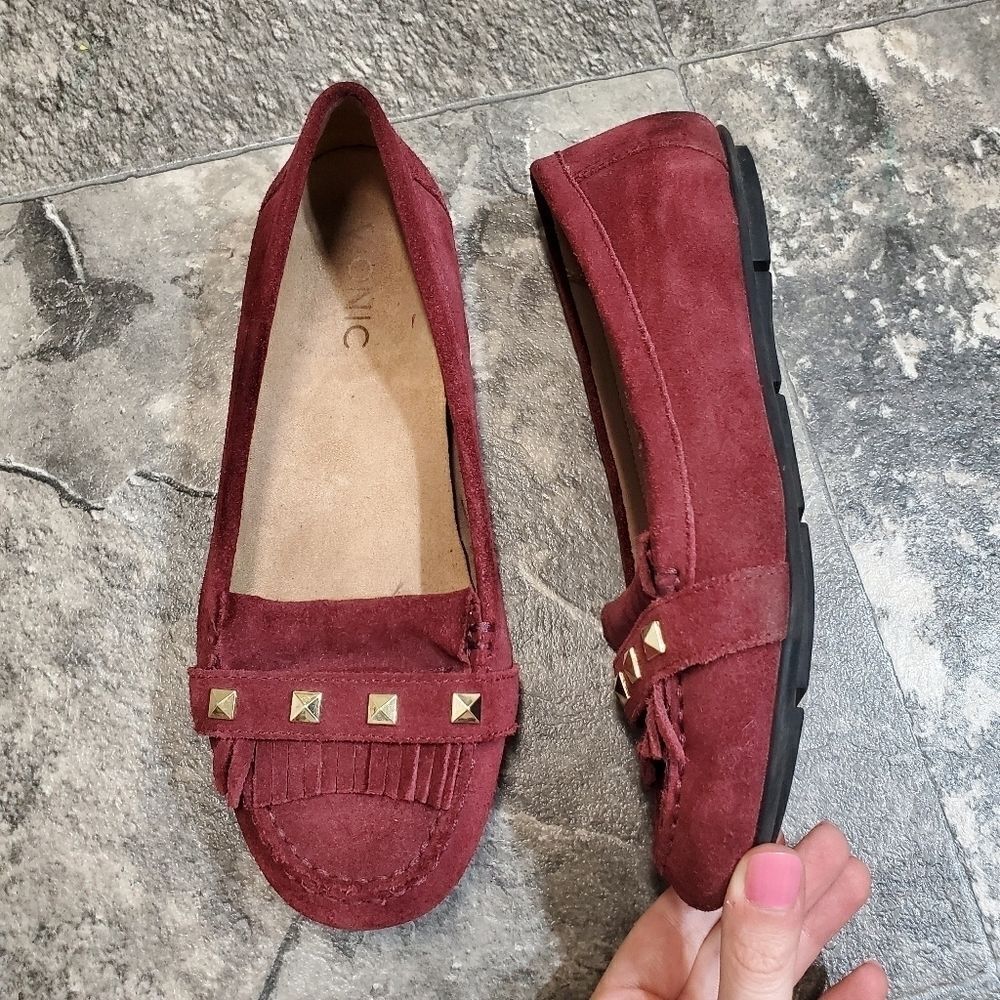 Vionic Orthaheel Thera Burgundy Wine Studded Stud Kiltie Fringe Moccasin Loafers
